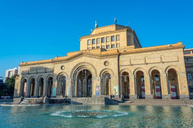 Erivan, Ermenistan, 4 Eylül 2023: Erivan 'daki Ermenistan Tarih Müzesi' nin Gündoğumu