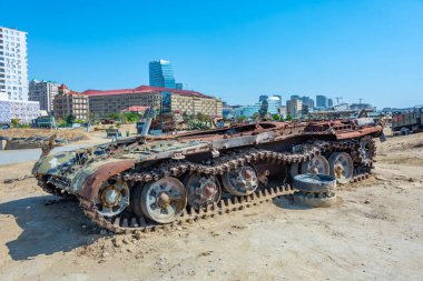 Bakü, Azerbaycan, 16 Eylül 2023: Askeri Kupa Parkı, Azerbaycan 'ın Bakü kentindeki Savaş Ödülleri Parkı