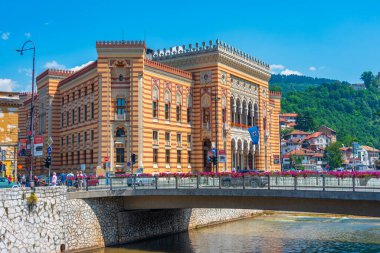 Saraybosna, Bosna-Hersek, 15 Temmuz 2023: Bosna-Hersek 'teki Saraybosna belediye binası