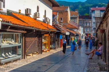 Saraybosna, Bosna-Hersek, 15 Temmuz 2023: Eski Saraybosna, Bosna-Hersek kentinde sokak