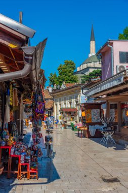 Saraybosna, Bosna-Hersek, 16 Temmuz 2023: Eski Saraybosna, Bosna-Hersek kentinde sokak
