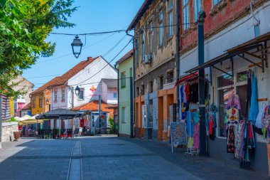 Tuzla, Bosna-Hersek, 19 Temmuz 2023: Eski Bosna-Hersek 'in Tuzla kentindeki sokak