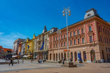 Zagreb, Hırvatistan, 30 Haziran 2023: Hırvatistan 'ın Zagreb kentindeki Ban Jelaciç meydanında yaz günü