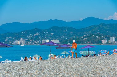 Batumi, Georgia, 31 Ağustos 2023: Batumi, Georgia 'da bir plajda yaz günü