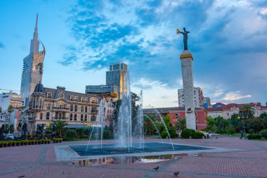 Batumi, Gürcistan, 1 Eylül 2023: Batumi, Gürcistan 'da Avrupa meydanında yaz günü