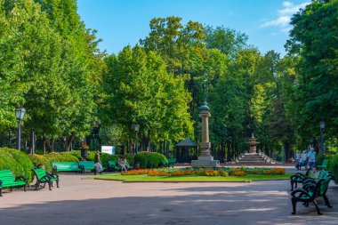 Chisinau, Moldova, 23 Ağustos 2023: Moldova başkenti Chisinau 'daki Büyük Central Park