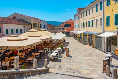 Herceg Novi, Karadağ, 4 Temmuz 2023: Nikola Curkoviç meydanı Karadağ 'ın Herceg Novi kentinde