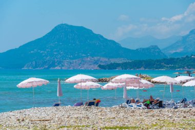Karadağ Bar, 7 Temmuz 2023: Karadağ 'ın Bar kentindeki bir plajda yaz günü