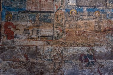 Surdesti, Romanya, 11 Ağustos 2023: Romanya 'nın Surdesti kentinde bulunan Yunan-Katolik Azizler Kilisesi Başmelekleri Michael ve Gabriel' in İçişleri Bakanlığı