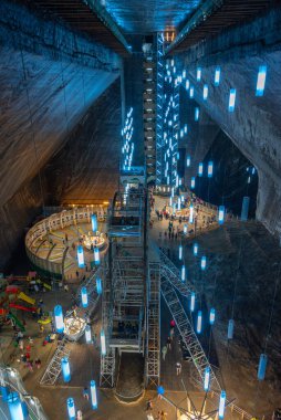 Turda, Romanya, 12 Ağustos 2023: Romanya 'da Turda tuz madeninin içi