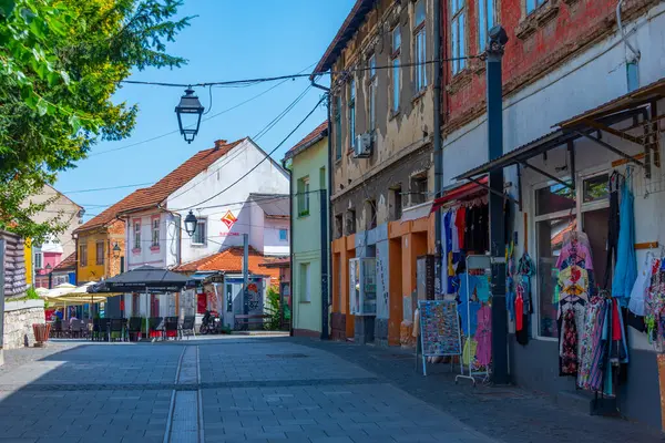Tuzla, Bosna-Hersek, 19 Temmuz 2023: Eski Bosna-Hersek 'in Tuzla kentindeki sokak