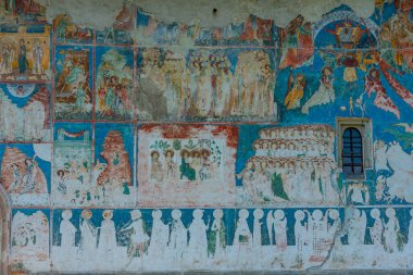 Arbore, Romanya, 17 Ağustos 2023: Romanya 'daki Arbore Manastırı' ndaki Fresklerin Detayları