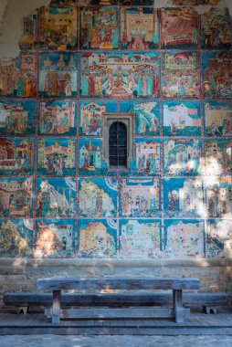 Arbore, Romanya, 17 Ağustos 2023: Romanya 'daki Arbore Manastırı' ndaki Fresklerin Detayları