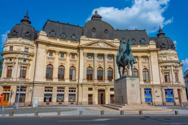 Bükreş, Romanya, 22 Ağustos 2023: Bükreş, Romanya 'daki George Enescu Meydanı