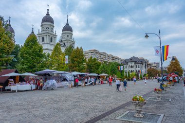 Iasi, Romanya, 23 Ağustos 2023: Romanya 'nın Iasi kentinde Bulevardul Stefan cel Mare si Sfant manzarası