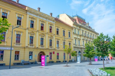 Zrenjanin, Sırbistan, 25 Temmuz 2023: Sırbistan 'ın Zrenjanin kentinde sokak