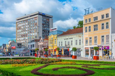 Nis, Sırbistan, 27 Temmuz 2023: Sırbistan 'ın Niş kentinde Kral Milan meydanı