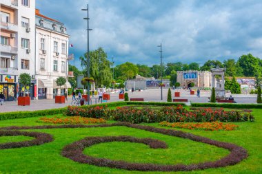 Nis, Sırbistan, 27 Temmuz 2023: Sırbistan 'ın Niş kentinde Kral Milan meydanı