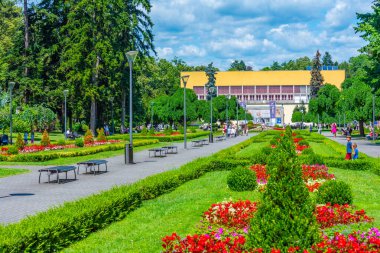 Vrnjacka Banja, Sırbistan, 27 Temmuz 2023: Sırbistan 'ın Vrnjacka Banja kentindeki spa parkı