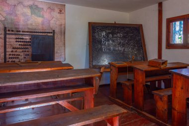 Sirogojno, Sırbistan, 28 Temmuz 2023: Sirogojno, Sırbistan 'daki Staro Selo Açık Hava Müzesi