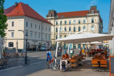 Ljubljana, Slovenya, 19 Haziran 2023: Ljubljana, Slovenya 'daki kapalı pazar salonu