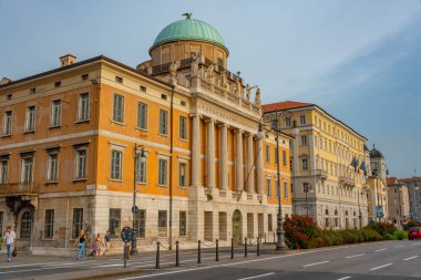 Trieste, İtalya, 21 Haziran 2023: İtalyan kenti Trieste 'nin rıhtımı