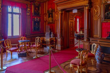Trieste, İtalya, 22 Haziran 2023: İtalyan kenti Trieste 'deki Castello di Miramare' in iç kesimi