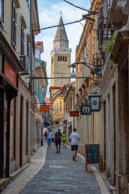 Koper, Slovenya, 23 Haziran 2023: Slovenya 'nın Koper ilçesinin merkezinde Cevljarska Caddesi
