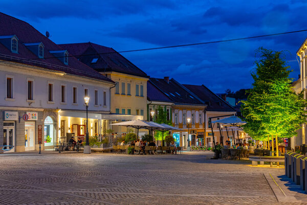 Ново-Место, Словения, 24 июня 2023 года: Вид на площадь Главни-Трг в словенском городе Ново-Место