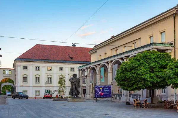 2023年6月29日 スロベニア クランジュ スロベニアの歴史的中心部で演劇を行った — ストック写真