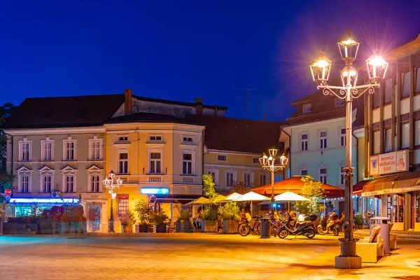 2023年6月29日 斯洛文尼亚Kranj 斯洛文尼亚Kranj Glavni Trg广场的夜景 — 图库照片