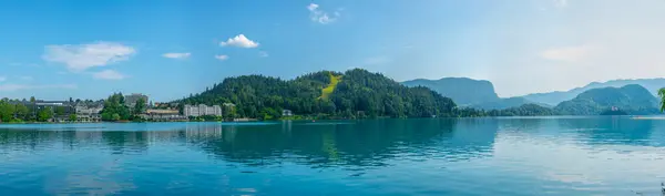 2023年6月19日 スロベニアのBled Bled スロベニアの湖に位置するホテル — ストック写真
