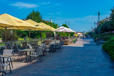 Presov, Slovakya, 15 Temmuz 2024: Presov, Slovakya 'daki ana meydanda renkli evler.