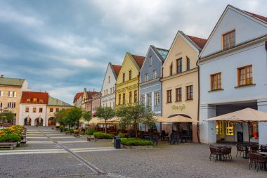 Zilina, Slovakya, 20 Temmuz 2024: Zilina, Slovakya 'daki Marianske isim meydanının gün doğumu manzarası.