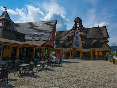 Stara Bystrica, Slovakya, 23 Temmuz 2024: Slovakya astrolojik saati Stara Bystrica, Slovakya.