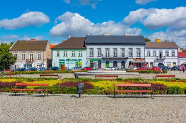 Lowicz, Polonya, 10 Ağustos 2024: Lowicz, Poland.IMAGE 'deki Rynek Meydanı