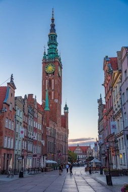Gdansk, Polonya, 12 Ağustos 2024: Gdansk, Poland.IMAGE 'deki Dlugi Targ Meydanı' nın Gündoğumu