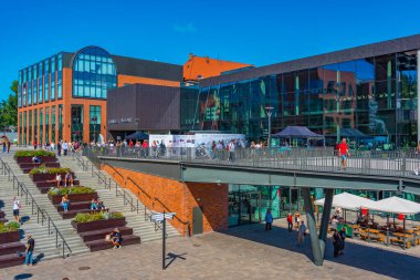 Gdansk, Polonya, 12 Ağustos 2024: Gdansk, Poland.IMAGE 'deki bir alışveriş merkezinde yaz günü