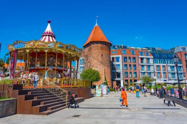 Gdansk, Polonya, 12 Ağustos 2024: Güneşli bir günde Gdansk 'ta turizm gemisi, Poland.IMAGE