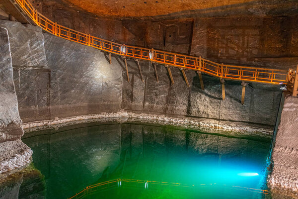 Величка, Польша, 29 марта 2024 года: Водохранилище на соляной шахте Величка в Поланде.