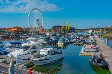 Szczecin, Polonya, 15 Ağustos 2024: Polonya 'nın Szczecin kentinde liman.