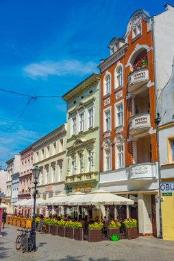 Zielona Gora, Polonya, 15 Ağustos 2024: Zielona Gora, Poland.IMAGE 'in merkezinde yaya sokağı