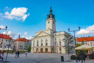 Kalisz, Polonya, 16 Ağustos 2024: Kalisz, Poland.IMAGE belediye binası