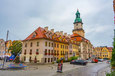 Jelenia Gora, Polonya, 17 Ağustos 2024: Poland.IMAGE 'deki Jelenia Gora belediye binası