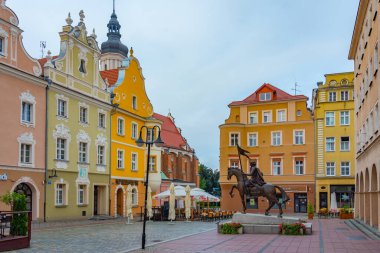 Opole, Polonya, 19 Ağustos 2024: Opole, Poland.IMAGE Prensi I. Kaşmir Anıtı