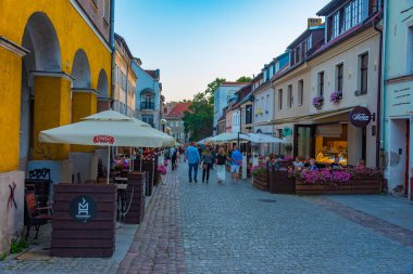 Olsztyn, Polonya, 24 Ağustos 2024: Olsztyn, Poland.IMAGE şehir merkezinde yaya sokağı