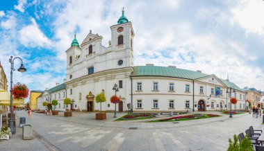 Rzeszow, Polonya, 21 Ağustos 2024: Rzeszow 'daki Kutsal Haç Kilisesi, Poland.IMAGE