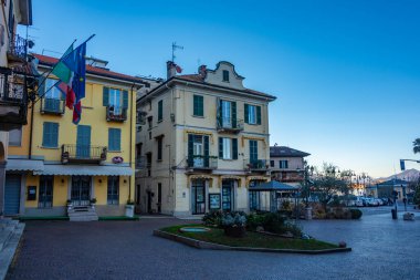 Baveno, İtalya, 29 Aralık 2024: Baveno.IMAGE İtalyan şehrinin ana meydanı