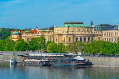 Prag, Çek Cumhuriyeti, 12 Nisan 2024: Prag, Çek Cumhuriyeti 'ndeki Rudolfinum konser salonu.