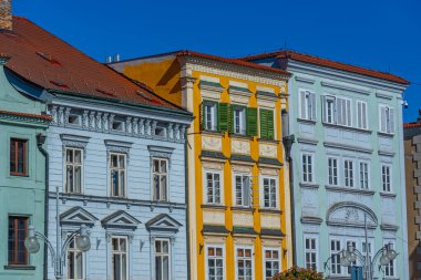 Ceske Budejovice, Çek Cumhuriyeti, 27 Nisan 2024: Çek Cumhuriyeti 'nin Ceske Budejovice kentinin ana meydanı.